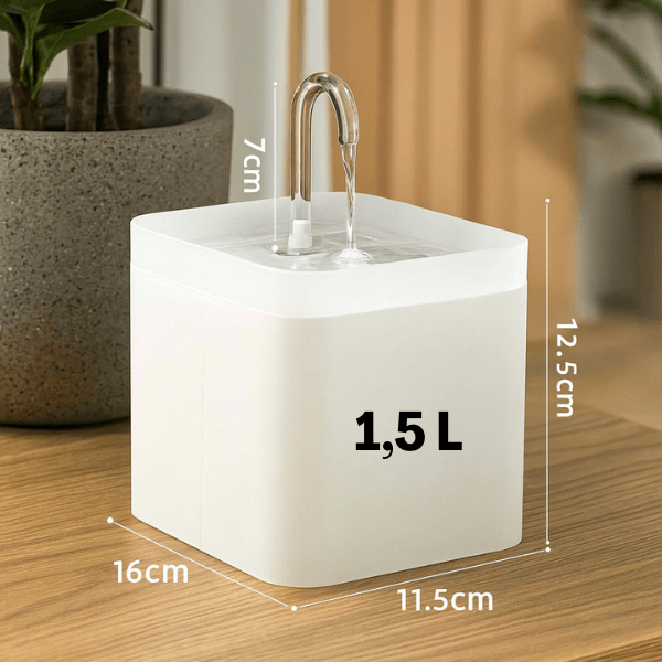 Fontaine a eau chat robinet posé sur table salon avec dimensions et capacité