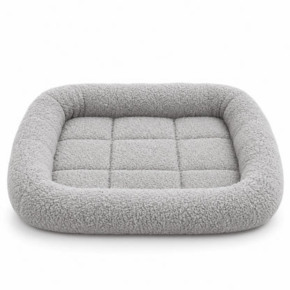 Lit couchage chats gris clair avec rebords enveloppants et matelas doux